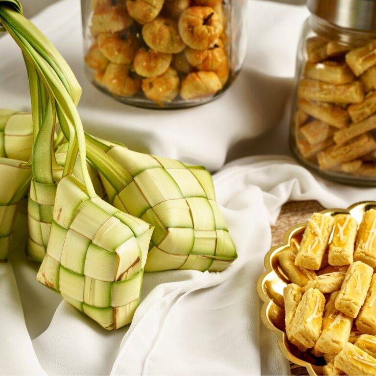 MAKANAN YANG PERLU DIKURANGKAN KETIKA HARI RAYA DEMI KESIHATAN GIGI 🦷